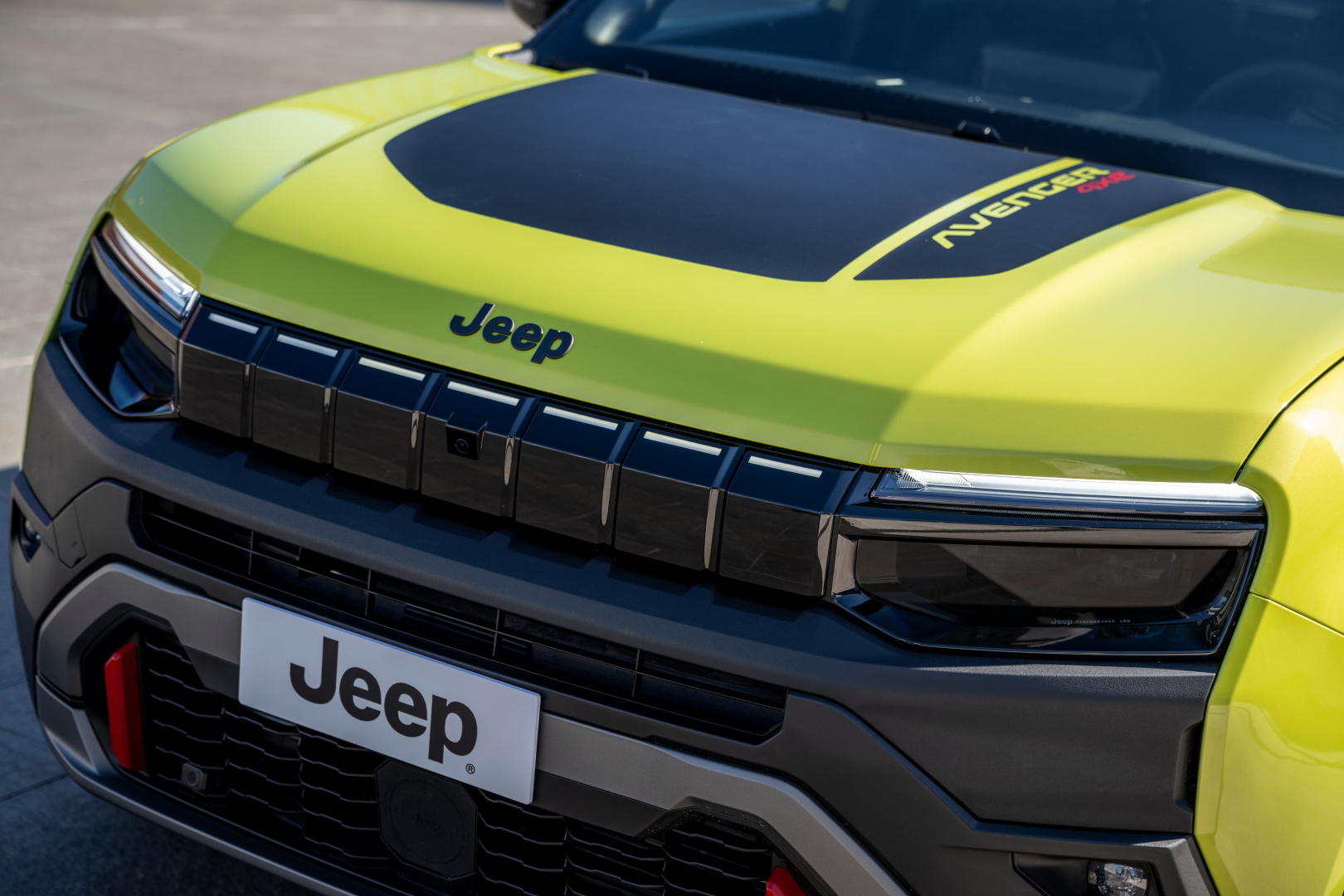 SMALL_NewJeepAvenger4xe (13)